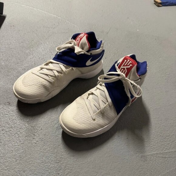 Nike Kyrie 2 USA 8.5 – With Original Box – Great Condition - Picture 4 of 7